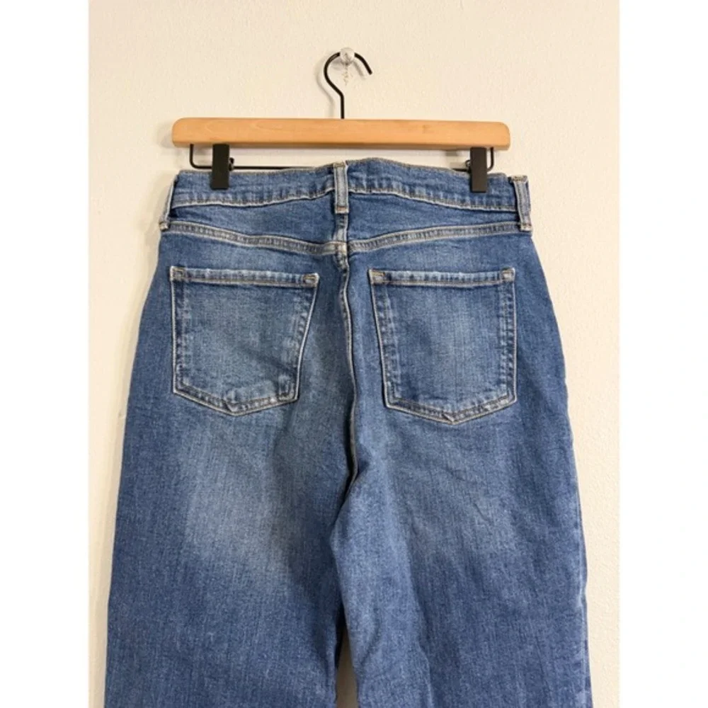 Old Navy - Extra High Rise Sky-Hi‎ Straight Medium Wash Denim Jeans Size 8